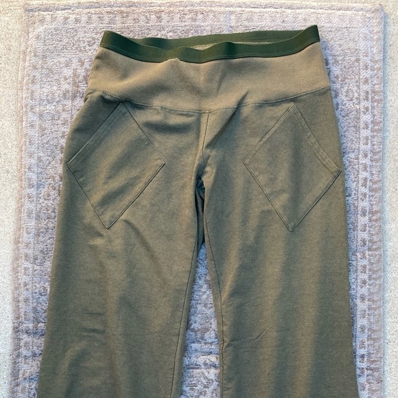 Women's Free People Pants Green Solid Bloomers Pocket S Wide Baggy Casual Chic - Picture 1 of 10